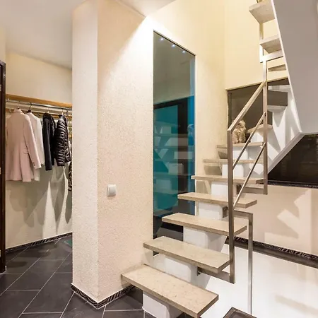 City Center On 3 Floors *